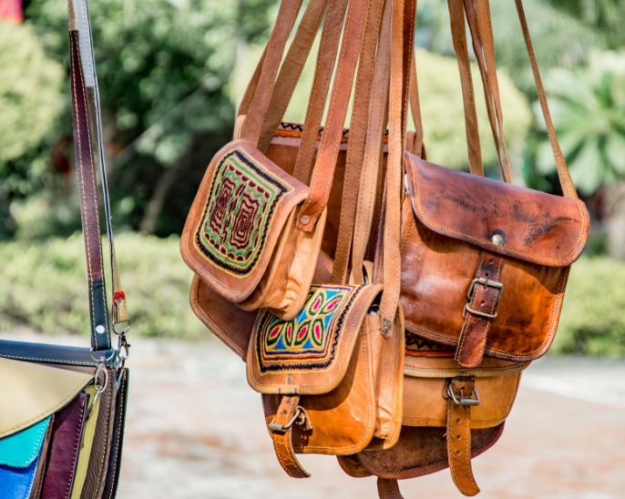 sac bandoulière ethnique cuir